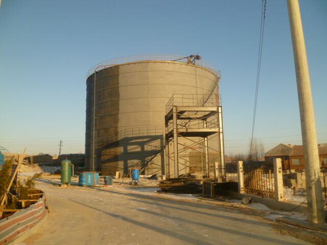 一萬五千立方粉煤灰?guī)?></a></td>
                        </tr>
                      <tr>
                        <td height=